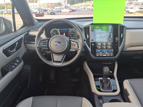 Certified 2025 Subaru Forester Limited AWD/4WD image 9