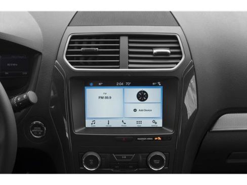 Used 2018 Ford Explorer XLT w/ Equipment Group 202A image 10
