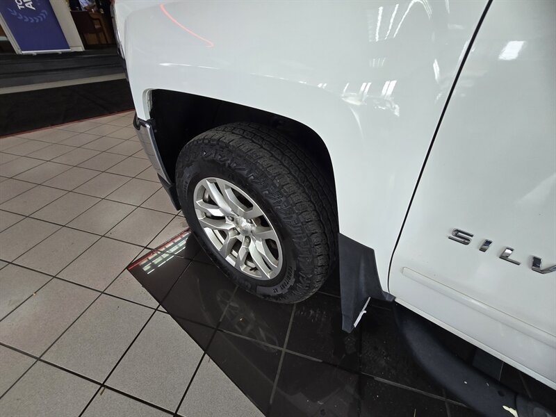 Used 2017 Chevrolet Silverado 1500 LT w/ All Star Edition AWD/4WD image 36