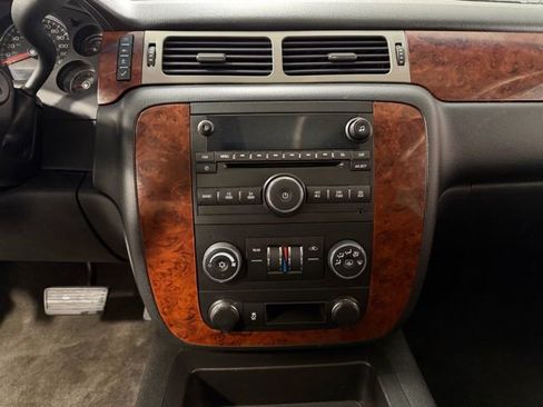 Used 2013 Chevrolet Tahoe LS image 14