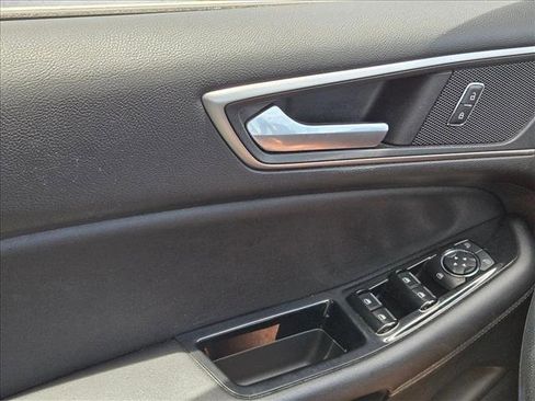 Used 2015 Ford Edge SEL w/ Equipment Group 201A AWD/4WD image 15