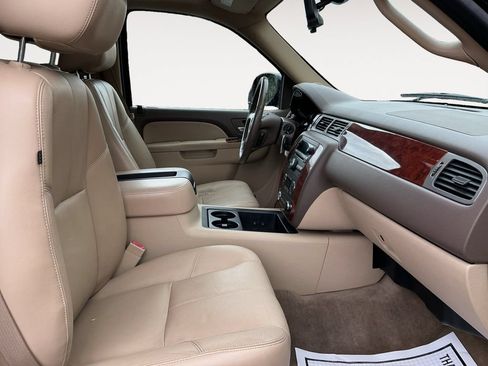 Used 2011 Chevrolet Tahoe LT AWD/4WD image 19