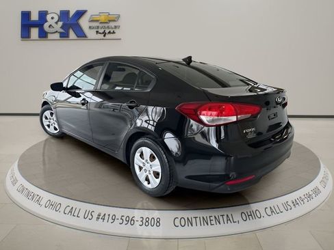 Used 2017 Kia Forte LX FWD image 4