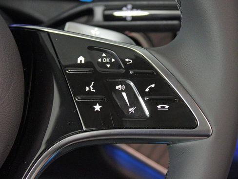 New 2026 Mercedes-Benz E 350 4MATIC Sedan image 19