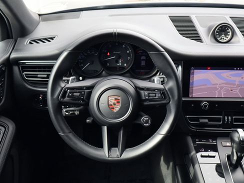 Certified 2023 Porsche Macan Turbo image 15
