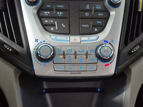 Used 2014 Chevrolet Equinox LT w/ Driver Convenience Package image 17