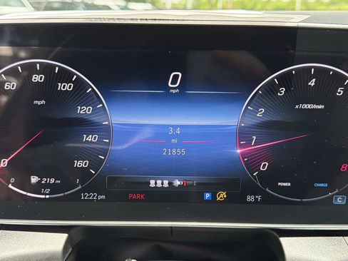Certified 2023 Mercedes-Benz GLC 300 image 28