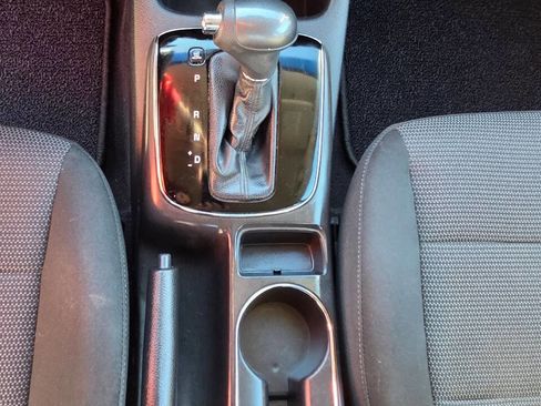 Used 2018 Kia Forte LX image 18