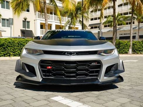 Used 2019 Chevrolet Camaro ZL1 image 7