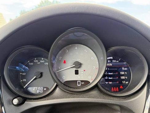 Used 2024 Porsche Macan S AWD/4WD image 19