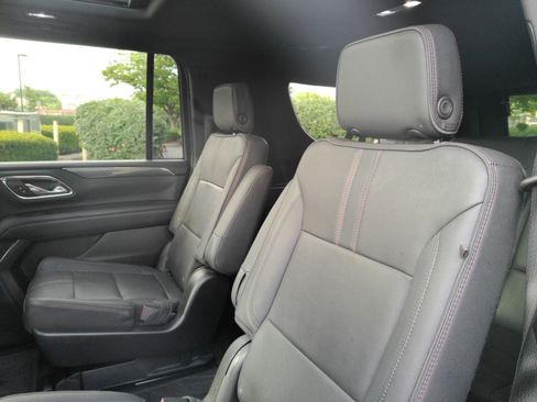 Used 2023 Chevrolet Suburban RST w/ Luxury Package AWD/4WD image 17