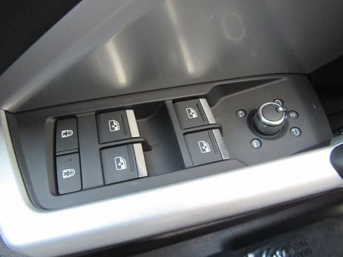 Used 2024 Audi Q3 2.0T Premium w/ Convenience Package image 35