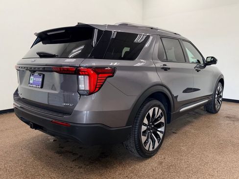 Used 2025 Ford Explorer Platinum w/ LUX Leather Package AWD/4WD image 7