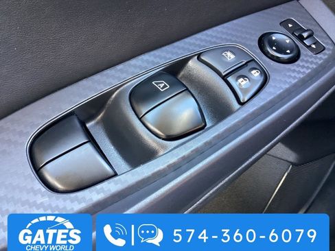Used 2025 Nissan Sentra SV FWD image 19