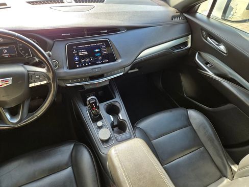 Used 2022 Cadillac XT4 Premium Luxury w/ Safety Alert Package FWD image 14
