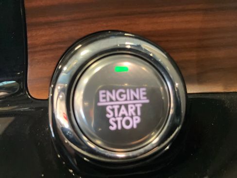 Used 2022 Lincoln Corsair Reserve w/ Equipment Group 201A image 15