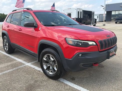 Used 2019 Jeep Cherokee Trailhawk AWD/4WD image 7