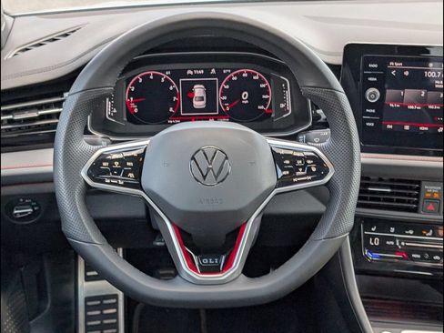 Used 2025 Volkswagen Jetta GLI Autobahn FWD image 12