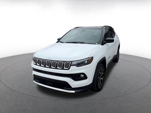 Used 2025 Jeep Compass Limited image 8