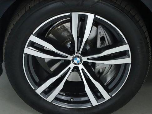 Certified 2025 BMW X7 xDrive40i w/ M Sport Package image 41