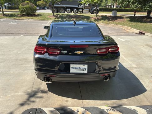 Used 2019 Chevrolet Camaro LT RWD image 9