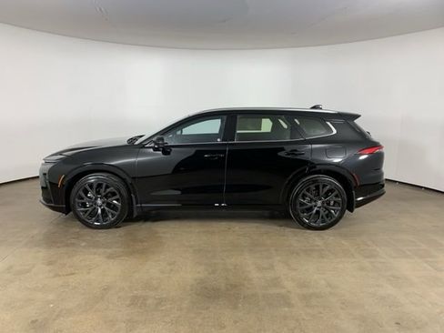 Used 2025 Toyota Crown Signia image 16