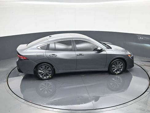 New 2026 Nissan Sentra SL w/ Floor Mat Package FWD image 32