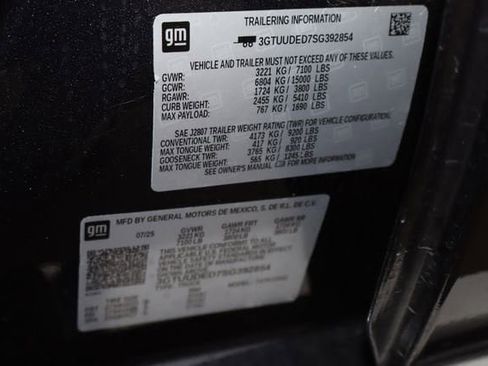 Certified 2025 GMC Sierra 1500 SLT AWD/4WD image 30