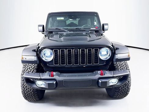 Used 2024 Jeep Wrangler Unlimited Rubicon image 3