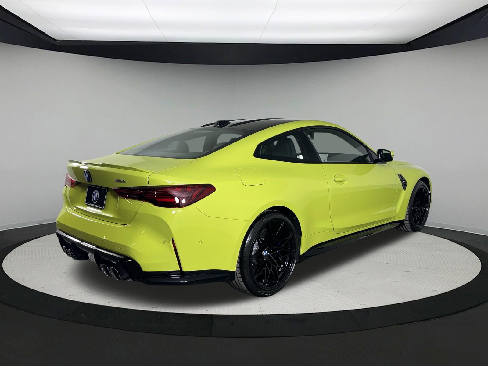 Used 2026 BMW M4 Coupe w/ Executive Package RWD image 5