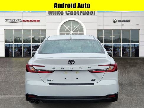 Used 2026 Toyota Camry SE FWD image 5