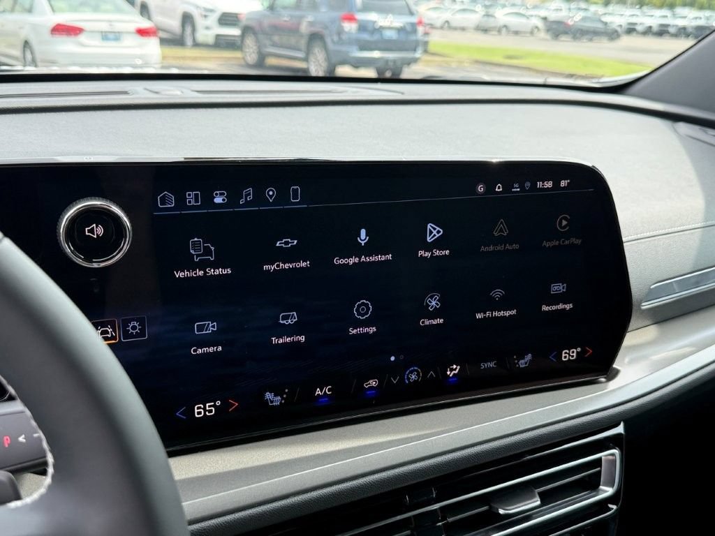 New 2027 Chevrolet Traverse LT w/ Driver Confidence Package FWD image 21