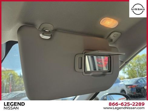 Used 2023 Nissan Rogue SV image 34