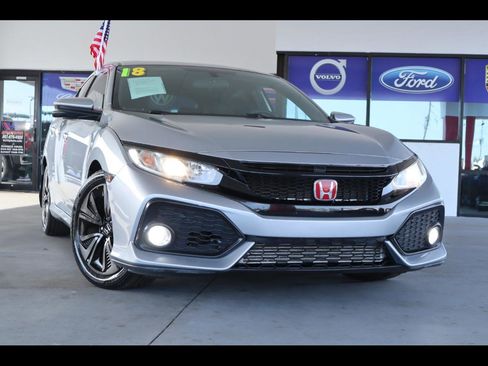 Used 2018 Honda Civic EX image 1