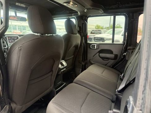 Used 2023 Jeep Wrangler Unlimited w/ Cold Weather Group AWD/4WD image 19