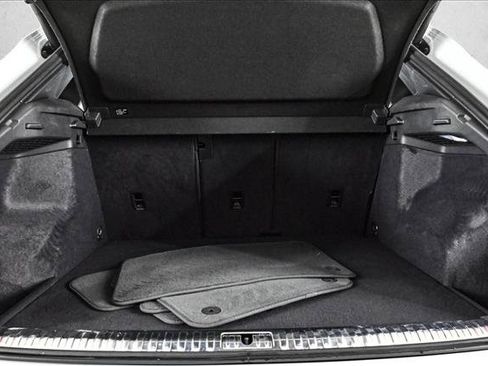 Used 2022 Audi Q3 2.0T Premium w/ Convenience Package image 6