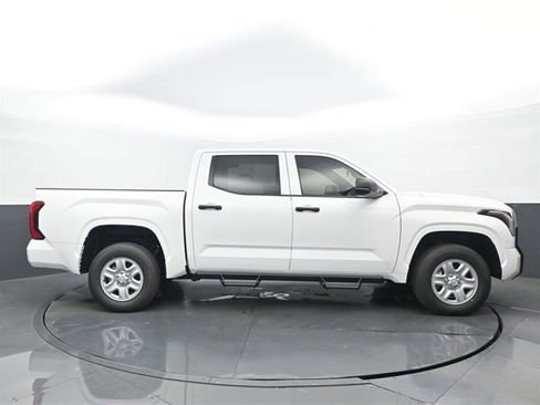 New 2026 Toyota Tundra SR image 2