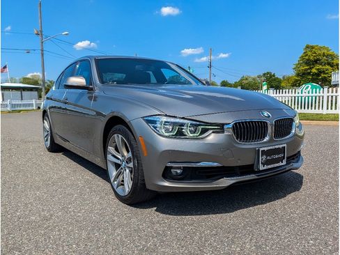Used 2018 BMW 330i Sedan RWD image 3