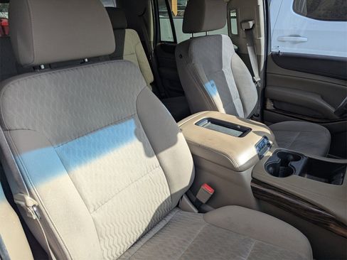 Used 2015 GMC Yukon SLE w/ HD Trailering Package image 6