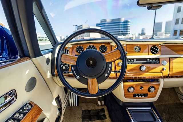 Used 2010 Rolls-Royce Phantom Drophead Coupe RWD image 45