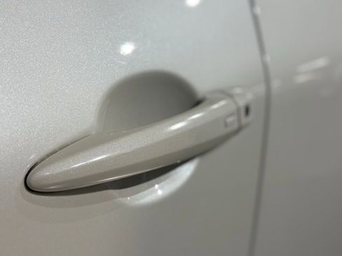 Used 2023 Nissan Rogue SV w/ SV Premium B Package image 18