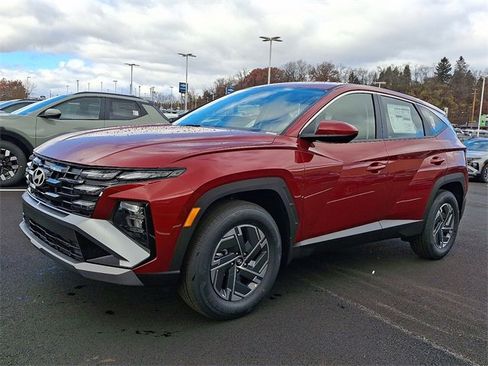 New 2026 Hyundai Tucson Blue SE image 2