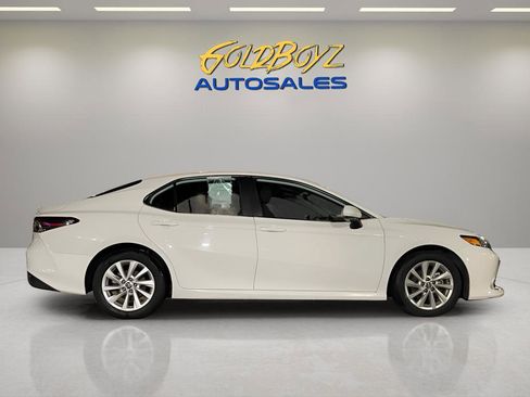 Used 2024 Toyota Camry LE image 2