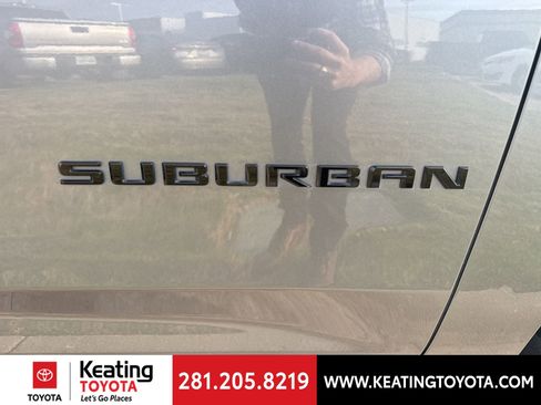 Used 2022 Chevrolet Suburban Z71 w/ Z71 Off-Road Package image 9