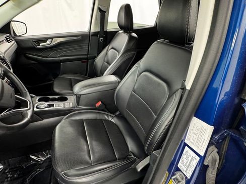 Used 2022 Ford Escape Titanium AWD/4WD image 10