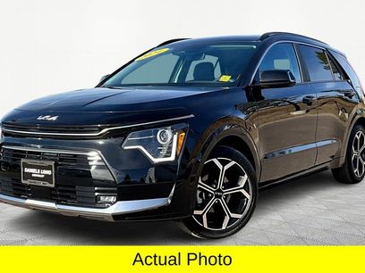 Used 2024 Kia Niro EX Touring