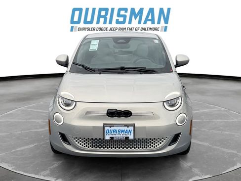 New 2025 FIAT 500 e FWD image 8