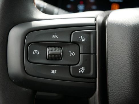 Used 2024 GMC Yukon AT4 AWD/4WD image 31