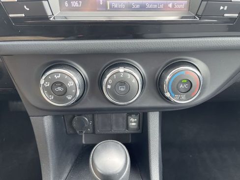 Used 2016 Toyota Corolla L FWD image 18