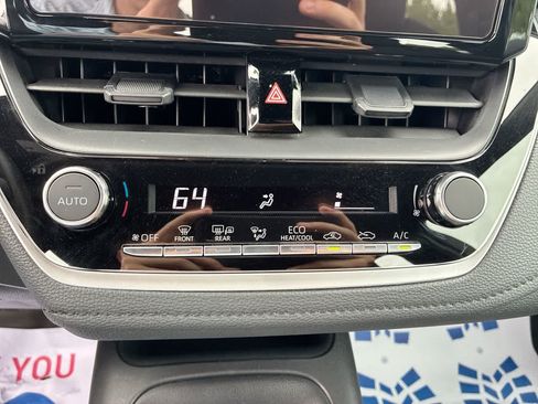 Used 2025 Toyota Corolla SE FWD image 11